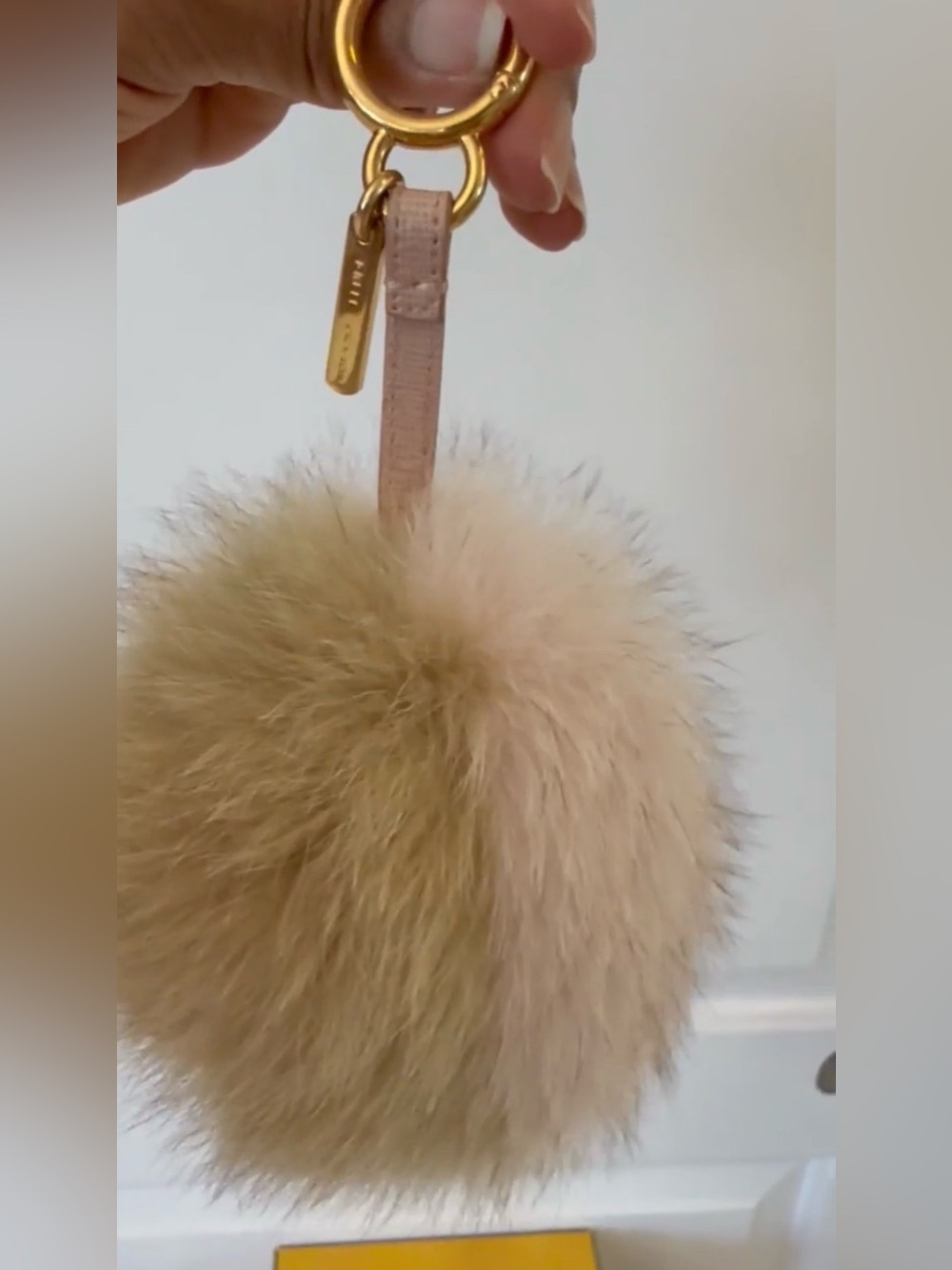 Fendi Pink/Tan 100% Fox Fur Pom-Pom Bag Charm/Key Ring. Gold Hardware. Full Set. - Picture 5 of 7